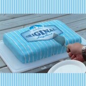 Kestosuosikki, tätä kuvaa lähetetään meille todella paljon. Kiitos kuvan lähettäjälle!#Kakkupaperi_fi #Kakkukuva #Juhla #Juhlapäivä #Leivonta #Leipominen #syntymäpäivä